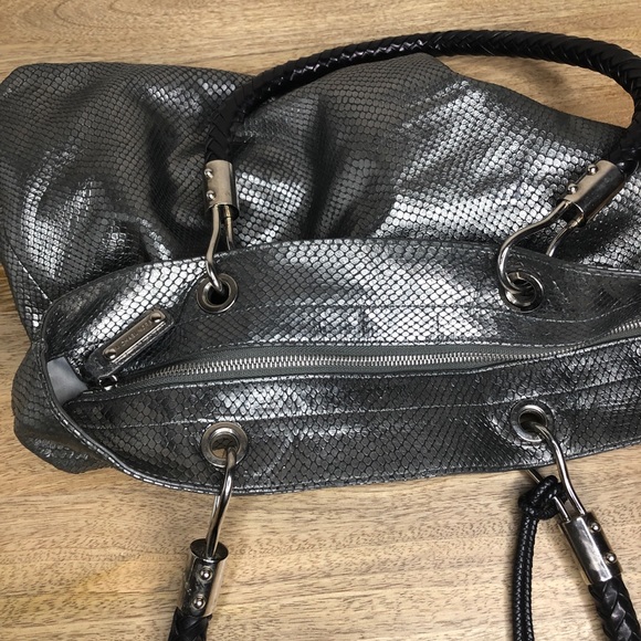 Michael Kors Skorpios metallic snakeskin bag - Picture 15 of 16